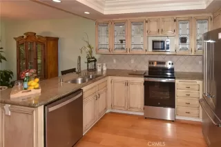 Photo #5: HD26175378 Listing