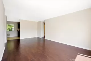 Photo #4: IG23060256 Listing