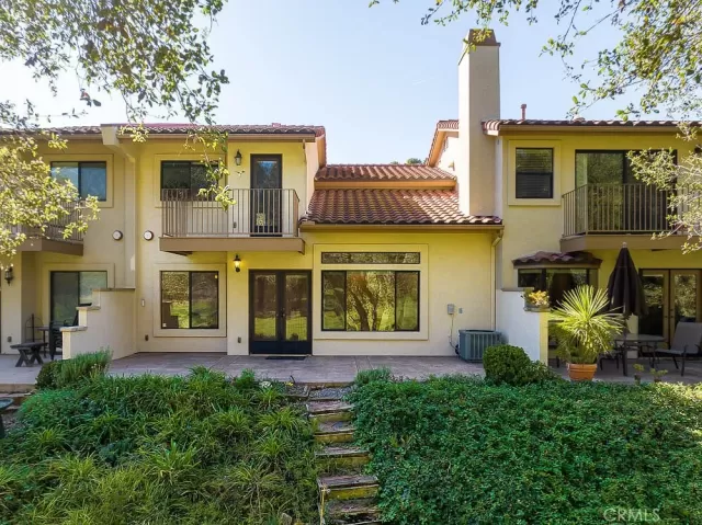 MLS: IG23160176 Condo For Sale