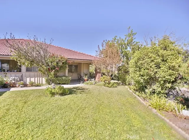 MLS: IG25013587 Condo For Sale