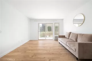 Photo #5: IG25140276 Listing