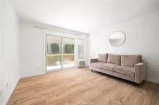 Photo #6: IG25140276 Listing