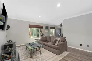 Photo #2: IG25236314 Listing