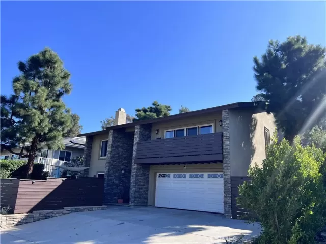 MLS: IG25250197 Condo For Sale