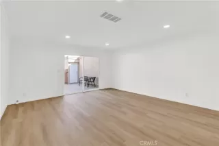 Photo #3: IG26025299 Listing 