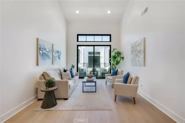 MLS: IG26057080 Condo For Sale