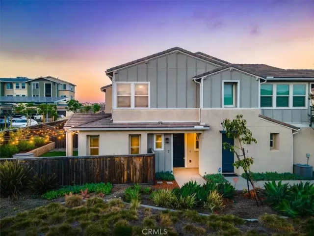 MLS: IG26103962 Condo For Sale