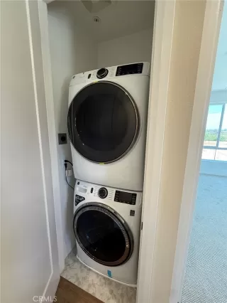 Photo #5: IG26117866 Listing