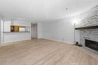 Photo #3: IG26133103 Listing