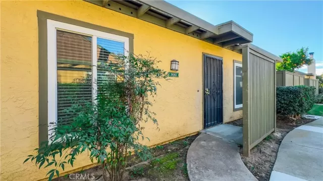 MLS: IV24023346 Condo For Sale