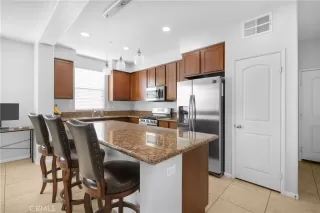 Photo #3: IV24254215 Listing