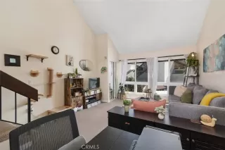 Photo #3: IV25031884 Listing