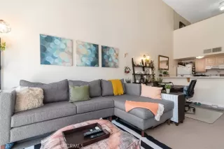 Photo #4: IV25031884 Listing