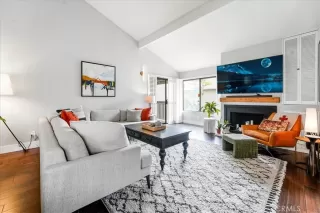 Photo #2: IV25109045 Listing 