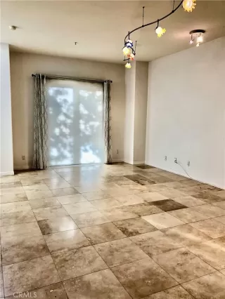 Photo #4: IV25133141 Listing