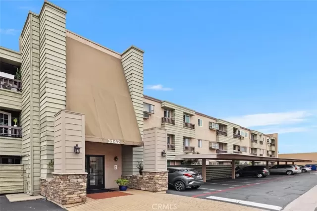 MLS: IV25138202 Condo For Sale