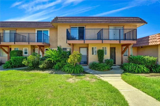 MLS: IV25199236 Condo For Sale