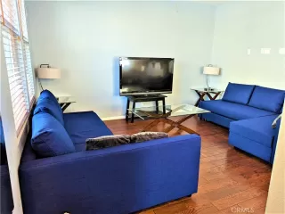 Photo #2: IV25244820 Listing