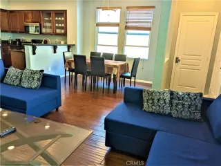 Photo #3: IV25244820 Listing