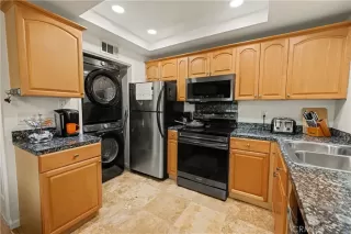 More Details about MLS # IV26043952 : 521 N MOLLISON