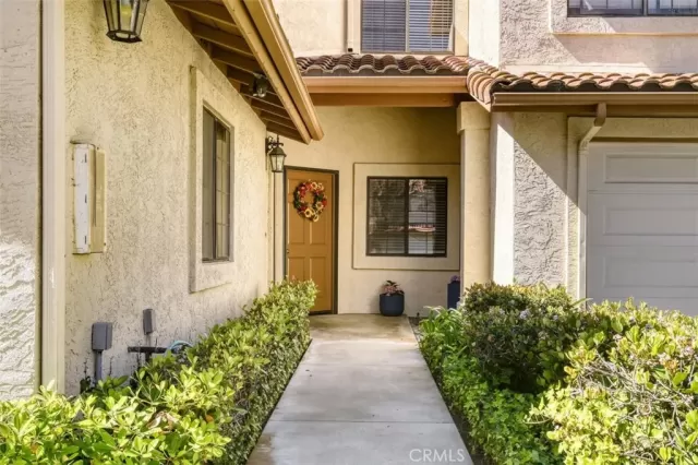 MLS: IV26072234 Condo For Sale