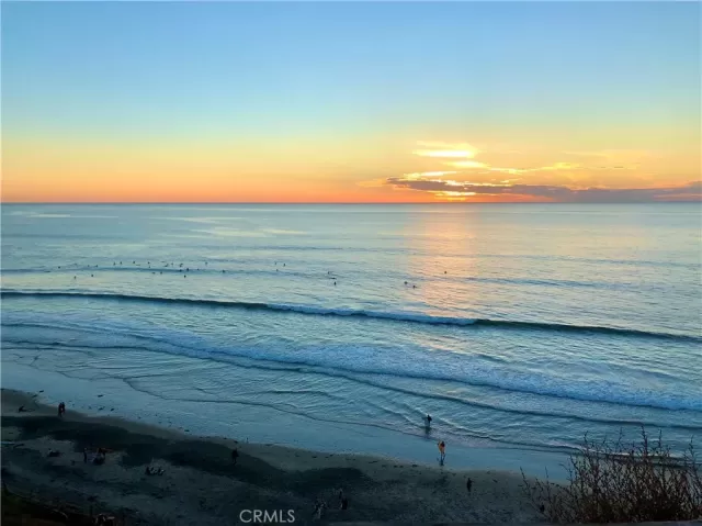 MLS: IV26174174 Condo For Sale