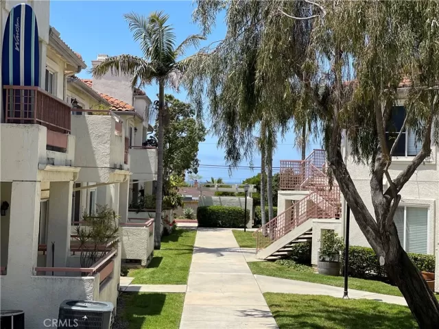 MLS: JT23088187 Condo For Sale