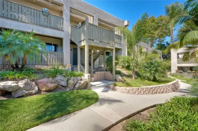 MLS: JT25215929 Condo For Sale