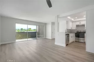 Photo #6: JT25215929 Listing