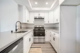 Photo #5: JT25215960 Listing