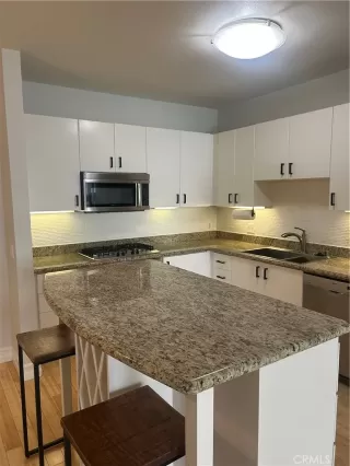 Photo #4: MB25173086 Listing