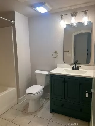 Photo #6: MB25173086 Listing