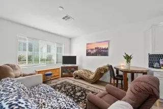 Photo #1: MB25185712 Listing 