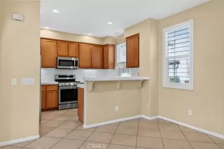 Photo #5: MB25268180 Listing 