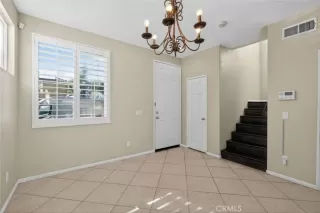 Photo #6: MB25268180 Listing 