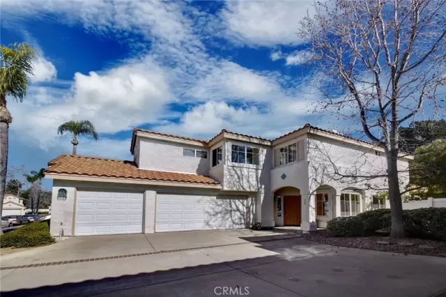 MLS: ND23030554 Condo For Sale