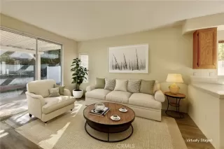 Photo #5: ND23030554 Listing