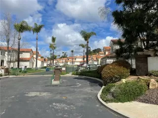 Photo #1: ND23050857 Listing