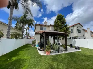 Photo #4: ND23050857 Listing