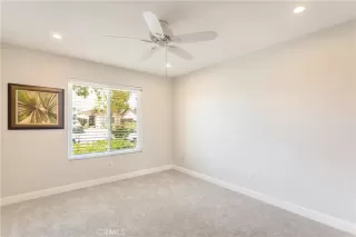 Photo #6: ND23090866 Listing