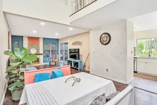 Photo #2: ND23102323 Listing