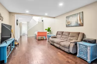 Photo #5: ND23102323 Listing