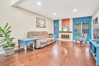 Photo #6: ND23102323 Listing