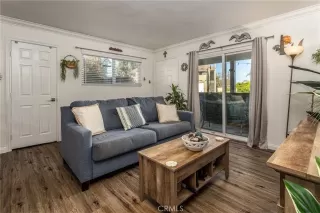 Photo #3: ND23120634 Listing