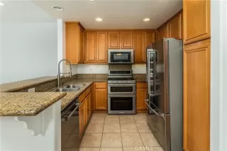 Photo #4: ND23141526 Listing 