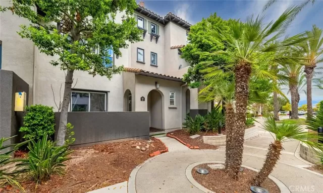 MLS: ND23165694 Condo For Sale