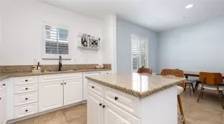 Photo #5: ND23165694 Listing