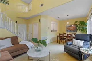 Photo #6: ND23172730 Listing