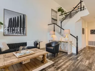 Photo #4: ND23206313 Listing