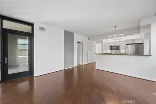 Photo #5: ND23226255 Listing 